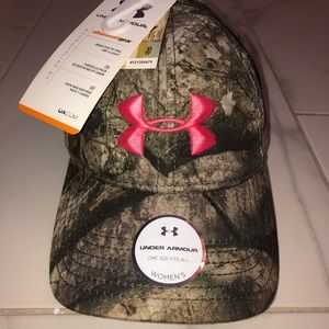NWT Under Armour Women’s Camo Ball Cap